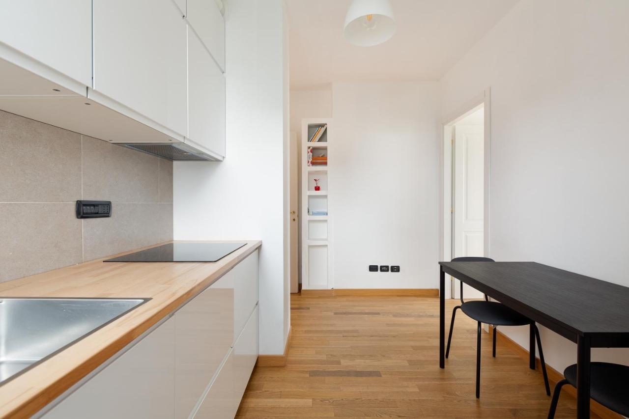 Milan Comfy Apartment X3 - With Balcony Екстер'єр фото